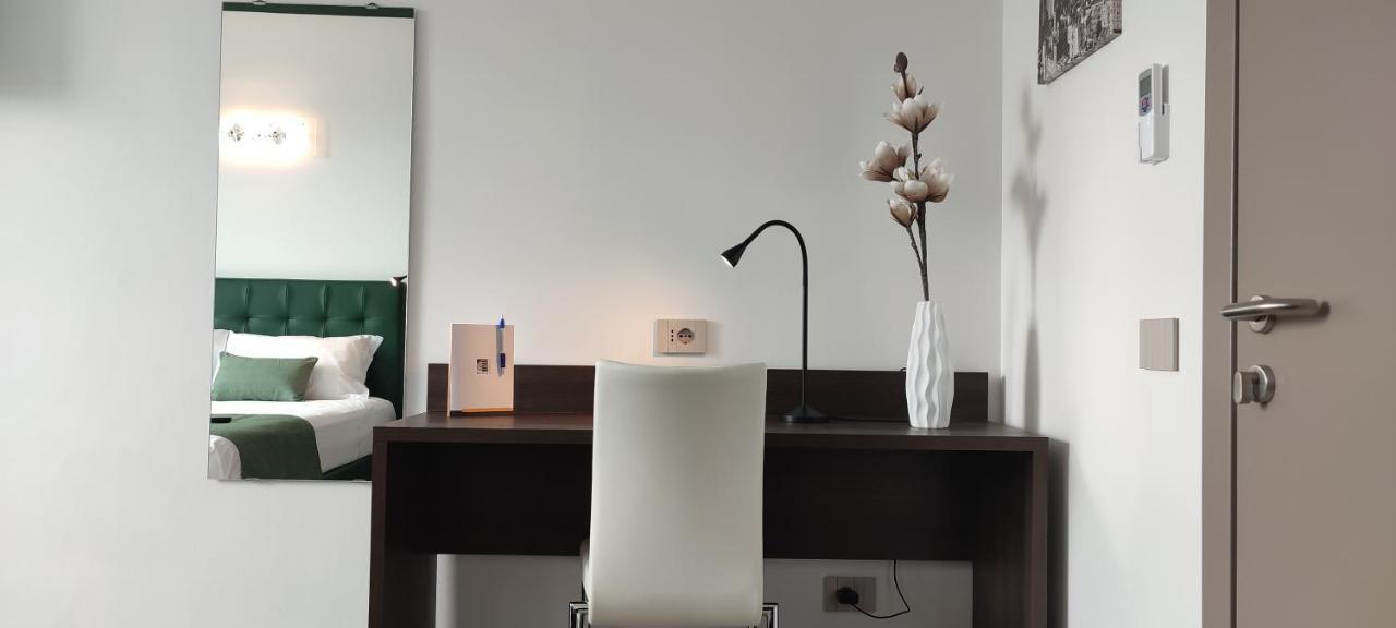 Suites Direzionale קארפי מראה חיצוני תמונה